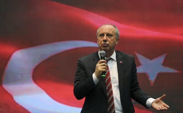 Cumhurbaşkanı adayı olduktan sonra ilk konuşmasını yapan İnce, "Allah'ın izni, milletin takdiriyle 24 Haziran'da cumhurbaşkanı olacağım. Sizce ben cumhurbaşkanı olunca nereye giderim? Saraya mı, Çankaya'mı? Çankaya'ya çıkacağım. Sarayı da bilim yuvası yapacağım" dedi.