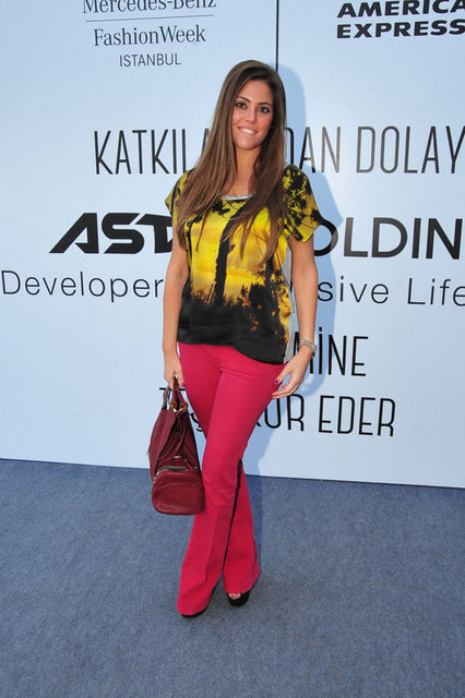 SİNEM AKAY