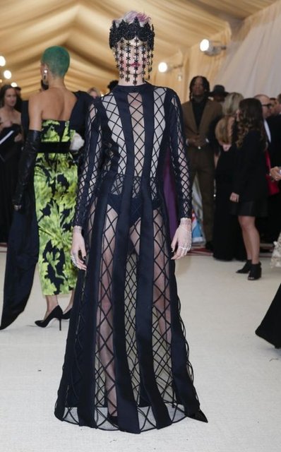 CARA DELEVINGNE