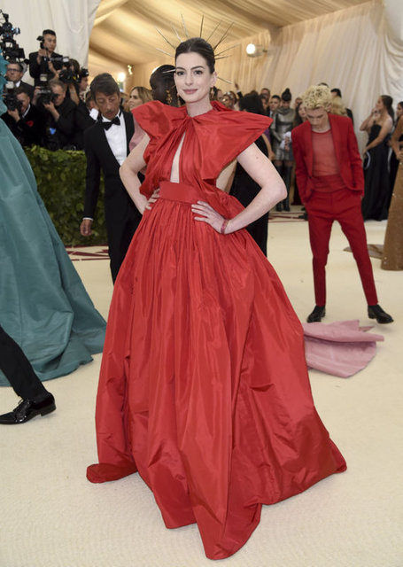 ANNE HATHAWAY