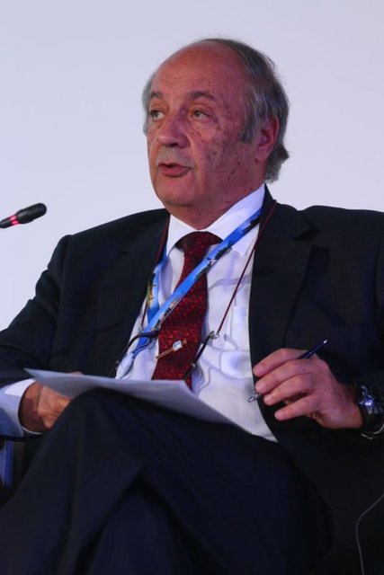 TUNCAY ÖZİLHAN