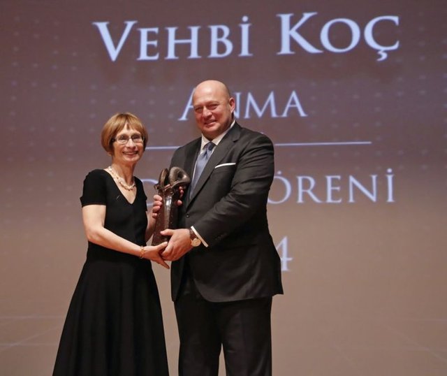 MUSTAFA V. KOÇ