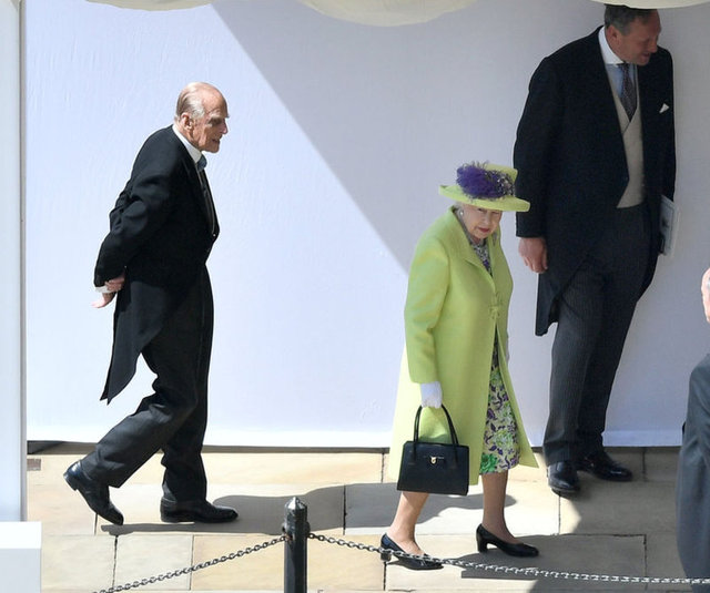 KRALİÇE ELIZABETH
