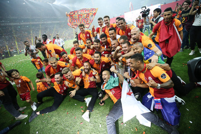 GALATASARAY ŞAMPİYONLUK KUTLAMASI