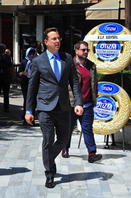 MURAT ÖZYEĞİN