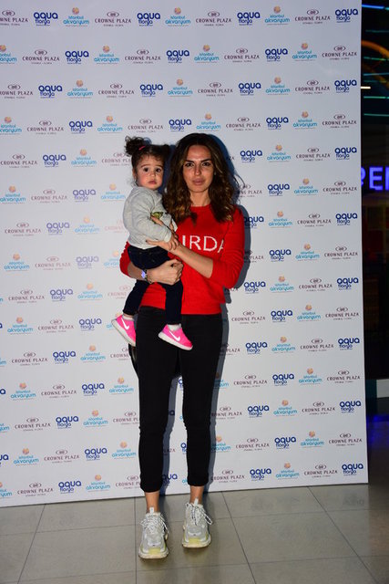 MİNA, BURCU ZİYAL