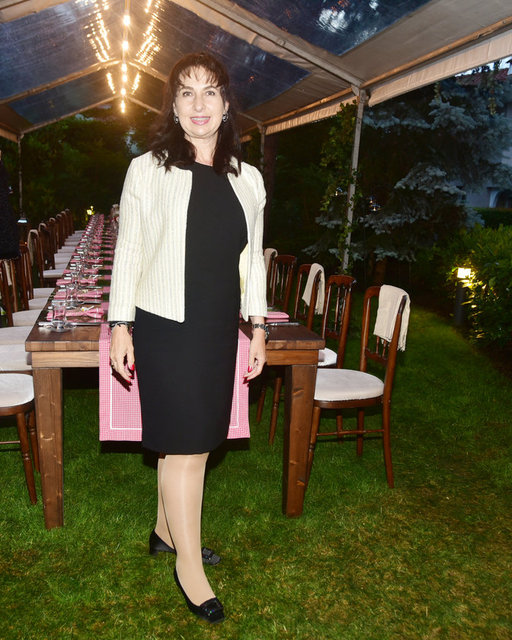 AYŞE SLEVGOT