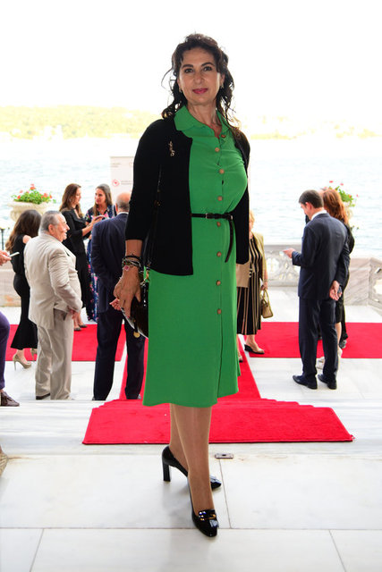 AYŞE SLEVGOT