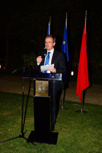 BERTRAND BUCHWALTER