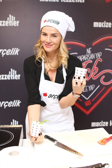 AHU ORAKÇIOĞLU