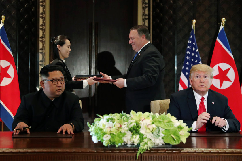 Kim Çen In Trump Bunak ile ilgili görsel sonucu