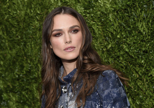 "Kare" yüz şekline sahip kadın yıldızlar arasında 42 yaşındaki aktris Angelina Jolie ve 32 yaşındaki Keira Knightley bulunuyor. -   -  