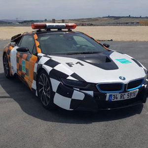 Yeni Havalimanı follow-me araçları