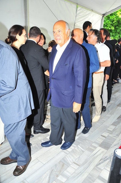 HALİS KOMİLİ