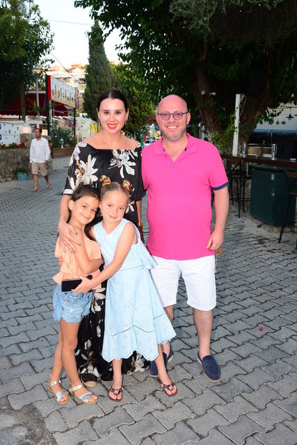 LİNA AKSOY, NEYLAN, CEYLAN, METE VARDAR
