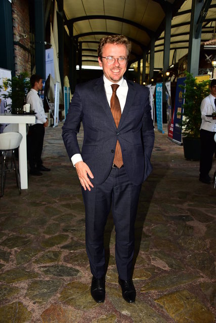 BERTRAND BUCHWALTER