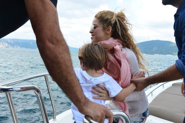 SHAKIRA