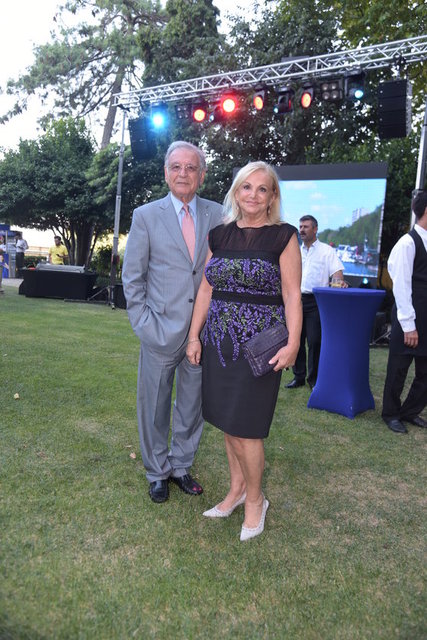 KENAN, SYLVIA MAGRİPLİ