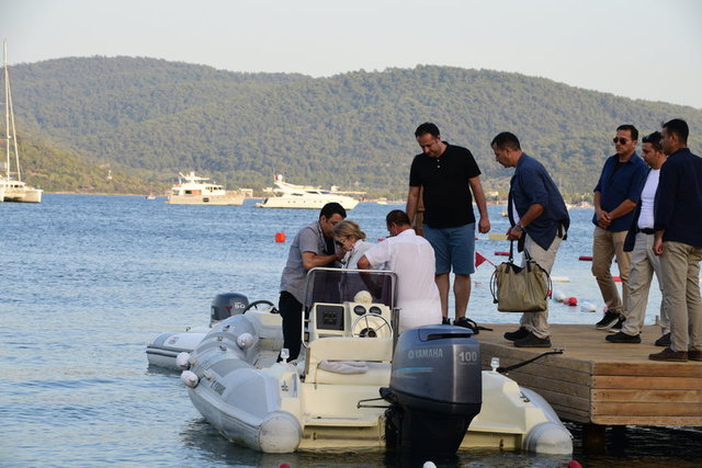 TANSU ÇİLLER