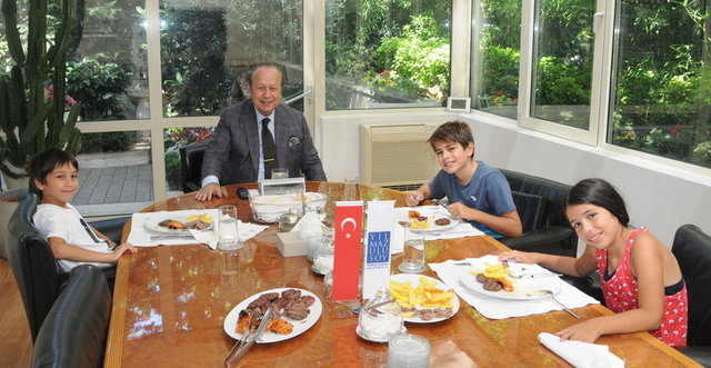 HİKMET CAN TEPRET, YILMAZ ULUSOY, YILMAZ ULUSOY, MİNA TEPRET
