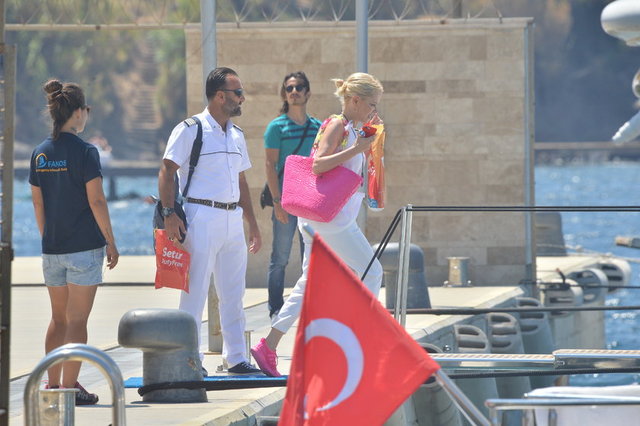 ZEHRA NEŞE KAVAK