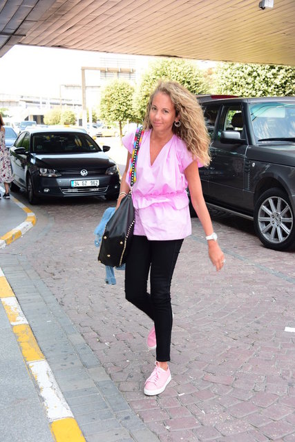 İPEK ÖZKAN