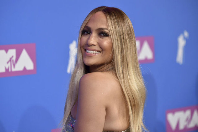 JENNIFER LOPEZ