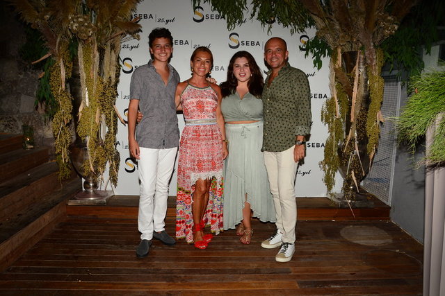 ALİ, SELEN, LARA, ENGİN KEÇELİ