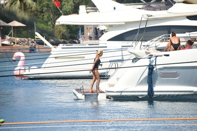 HANDE ACAR