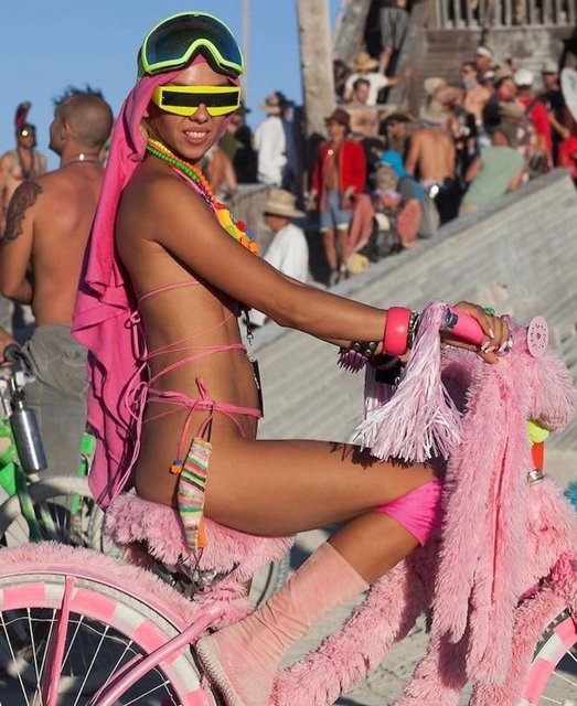 BURNING MAN