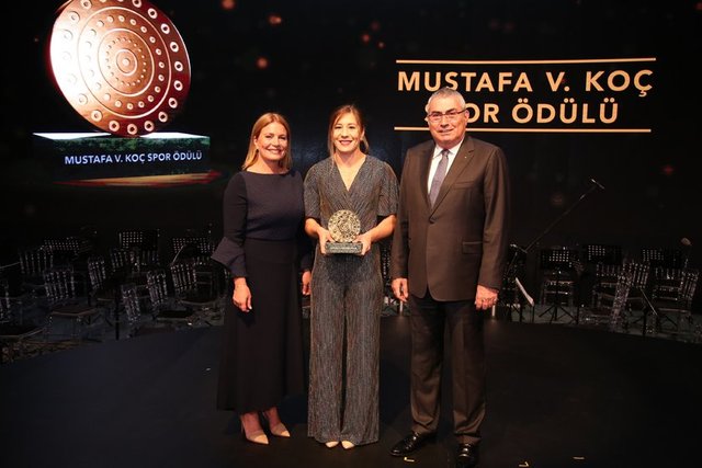 CAROLINE KOÇ, YASEMİN ADAR, UĞUR ERDENER