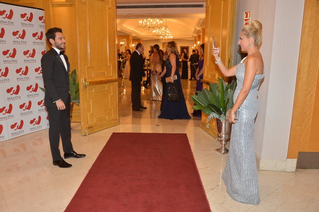 HAKAN, ARZU SABANCI