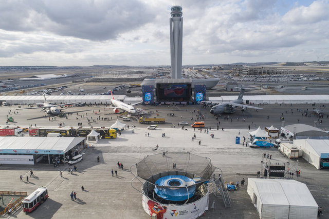 Türkiye Teknoloji Takımı (T3) Vakfı ve İstanbul Büyükşehir Belediyesi tarafından organize edilen ve Anadolu Ajansı'nın (AA) global iletişim ortağı olduğu TEKNOFEST, İstanbul Yeni Havalimanı'nda başladı.