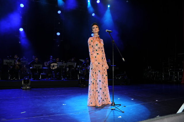 BİRCE AKALAY