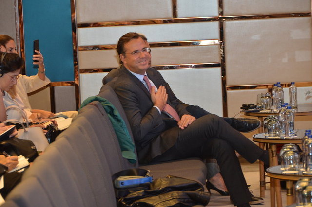 MURAT ÖZYEĞİN