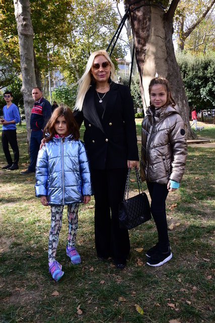 SERAP- LALE- MELİSA SARI