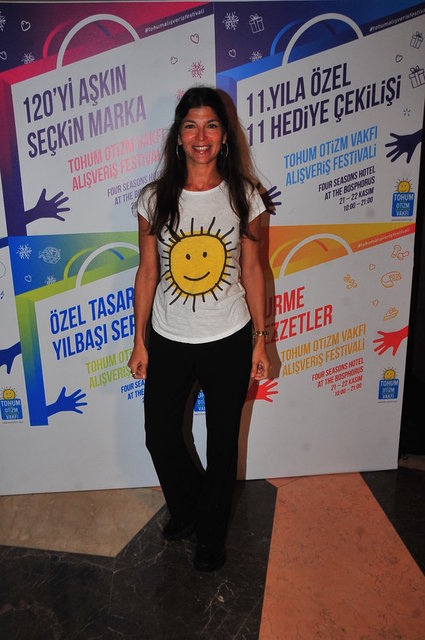 ZEYNEP ÜSTÜNEL