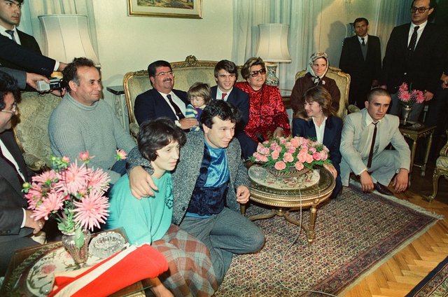 TURGUT - SEMRA ÖZAL