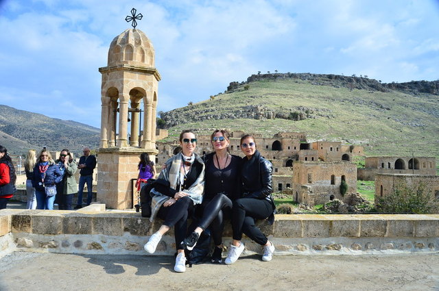 SİNEM SANCAKTAR, EBRU BEYZADEOĞLU, EBRU ÇARIKÇILAR