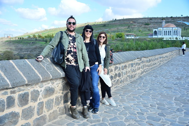 MEHMET DAVRAN, MEHTAP KARAMAN, FUNDA KARAYEL