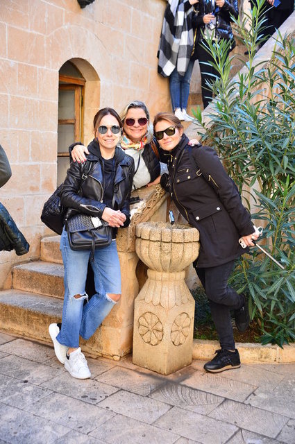 HANDE PEKER, SAADET KAYA, BERRAK GÜZELOĞLU