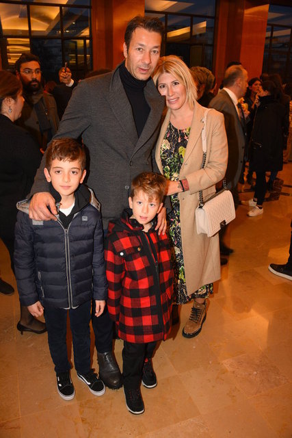 ABDULLAH- SELİN, MUSTAFA CEM BURNAZ, MERT MUTLU