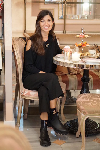 ZEYNEP ÜSTÜNEL