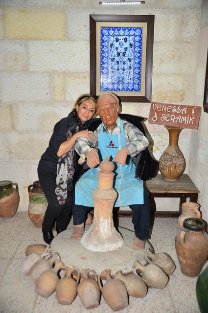 NEŞE SERT
