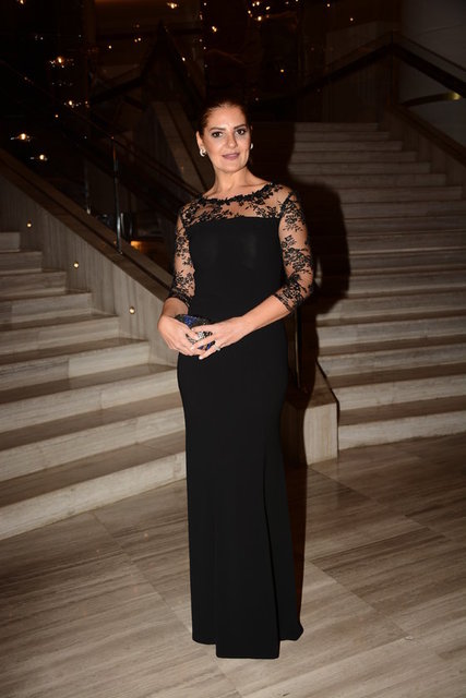 EBRU ÇARIKÇILAR