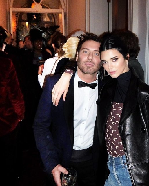 MERT ALAŞ, KENDALL JENNER