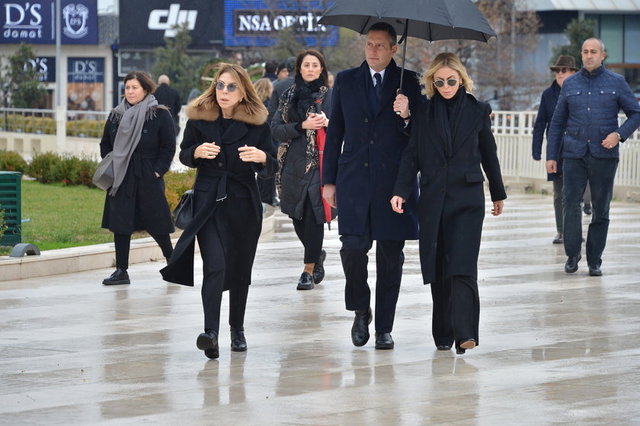 NİLÜFER DİNÇKÖK ÇİFTÇİ, ALİ-MELİS GÜRSOY