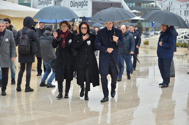 ALİZE DİNÇKÖK EYÜBOĞLU, SERNUR ÇİFTÇİ, RAİF DİNÇKÖK