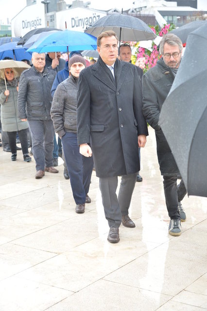 MURAT ÖZYEĞİN