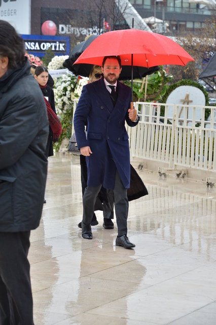TİLDA, RALF TEZMAN